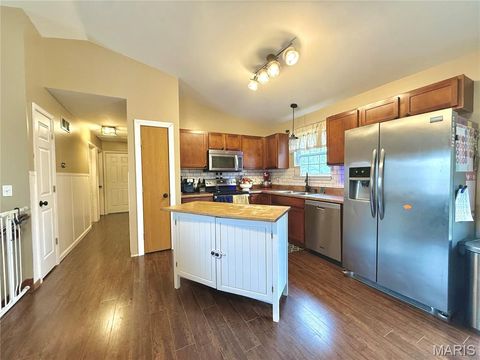 Tiny photo for 304 Parkway Drive, Troy, MO 63379 (MLS # 26020761)