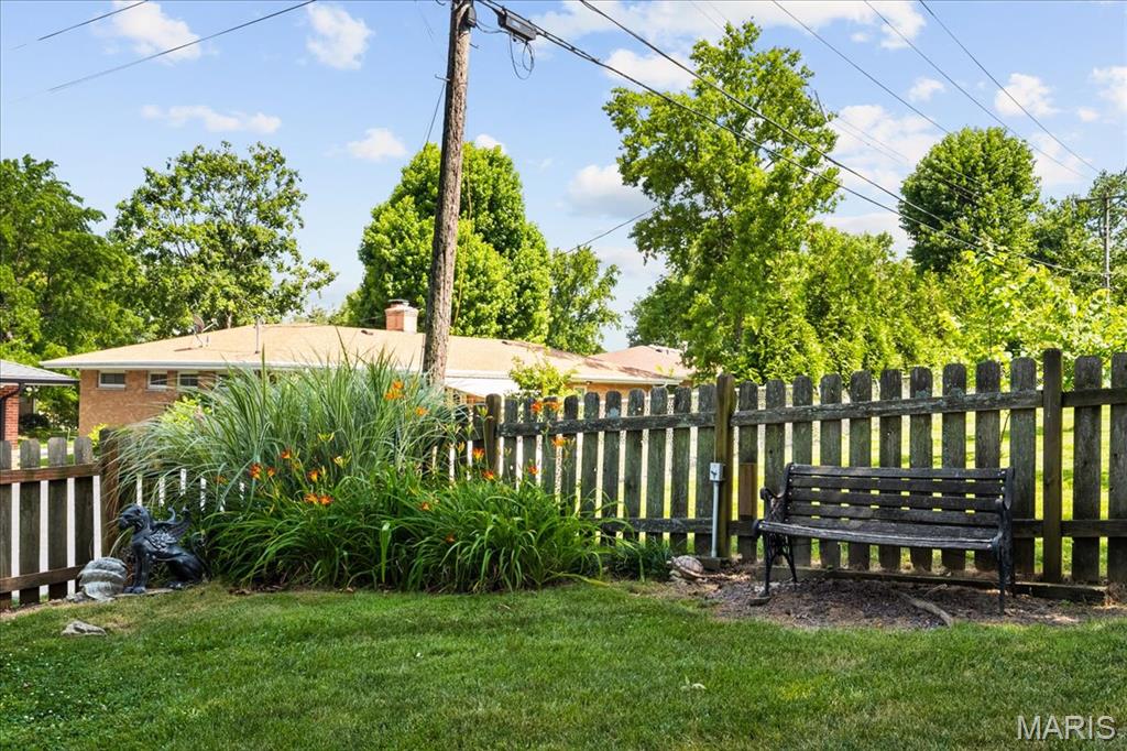 St Louis, Missouri 63126, United States, 3 Bedrooms Bedrooms, ,2 BathroomsBathrooms,Residential,Coming Soon,164530