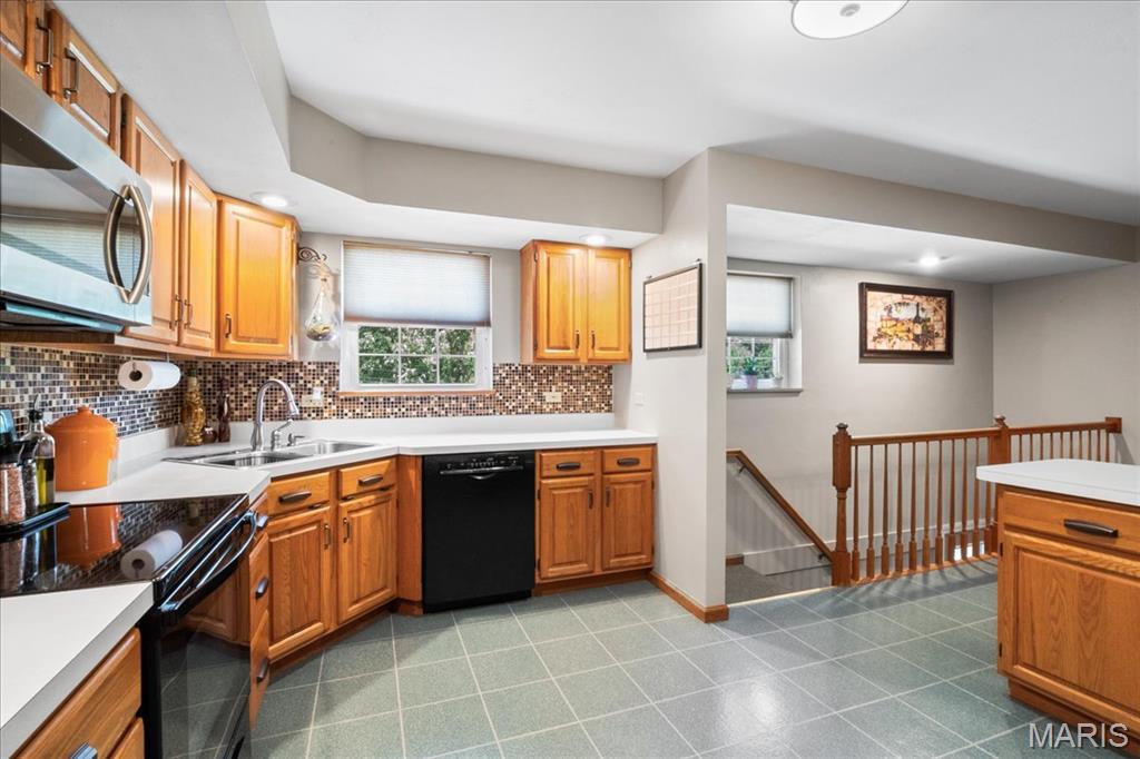 St Louis, Missouri 63126, United States, 3 Bedrooms Bedrooms, ,2 BathroomsBathrooms,Residential,Coming Soon,164530