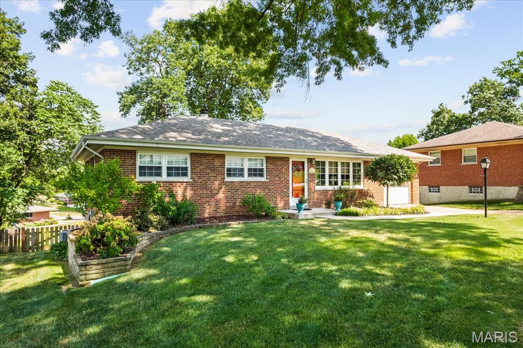 St Louis, Missouri 63126, United States, 3 Bedrooms Bedrooms, ,2 BathroomsBathrooms,Residential,Coming Soon,164530