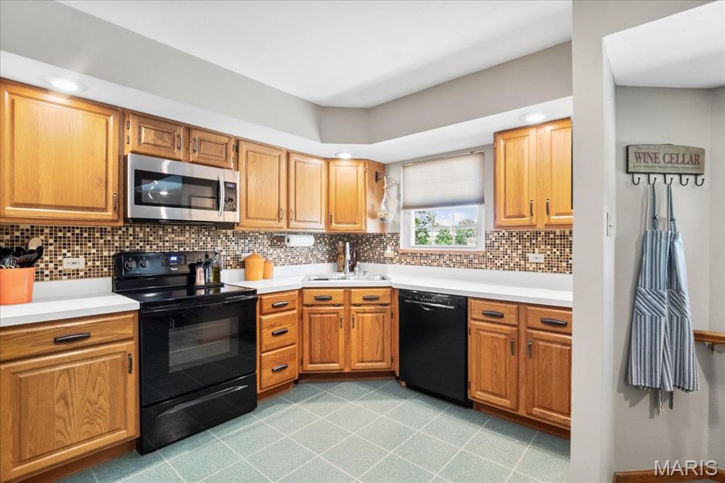 St Louis, Missouri 63126, United States, 3 Bedrooms Bedrooms, ,2 BathroomsBathrooms,Residential,Coming Soon,164530