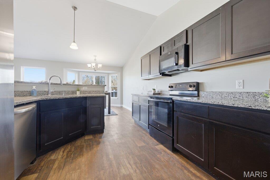 Falcons Crest - Residential