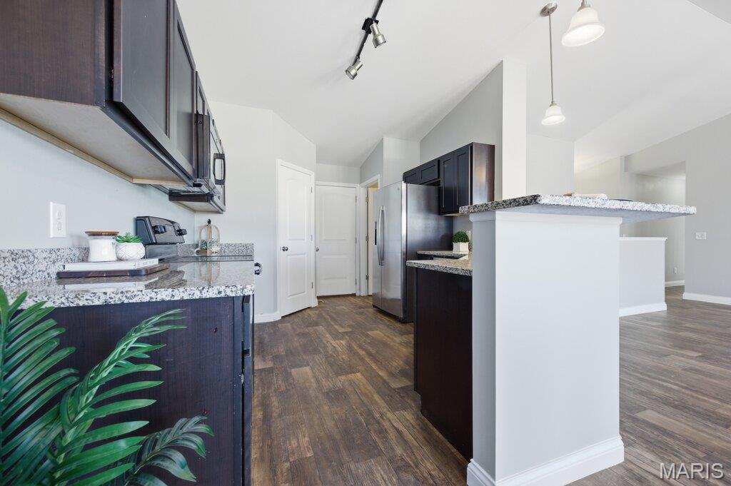 Falcons Crest - Residential