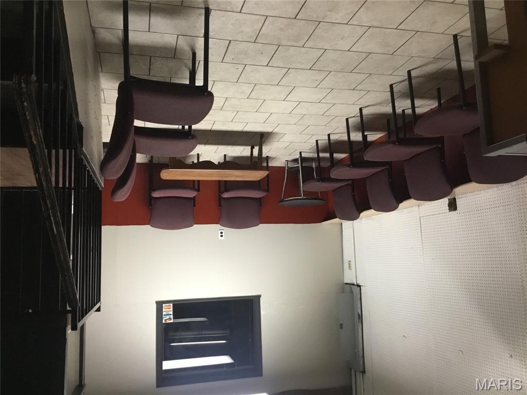 Eastern Add - Commercial Sale