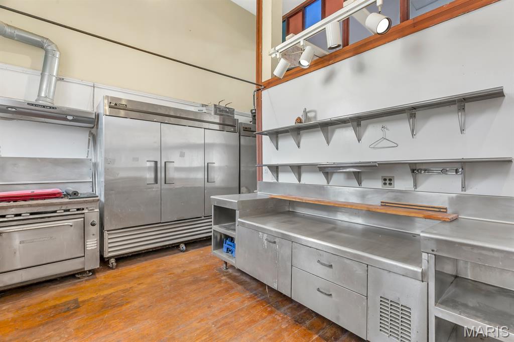 Clarksville - Commercial Sale