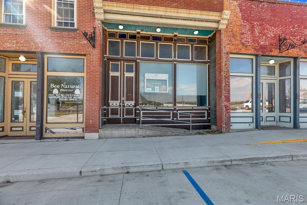 Clarksville - Commercial Sale