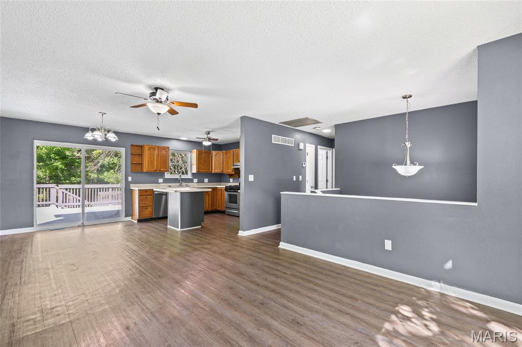 Country Cottage Estates - Residential