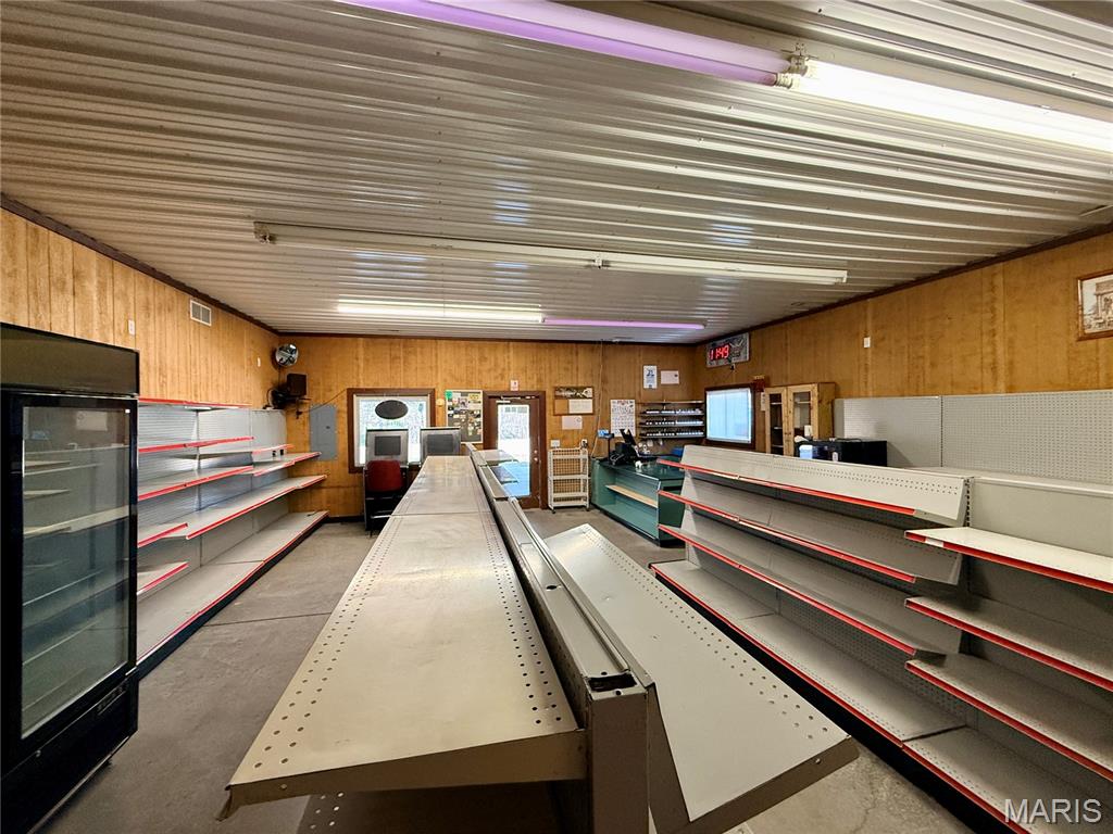 Lake Perry - Commercial Sale