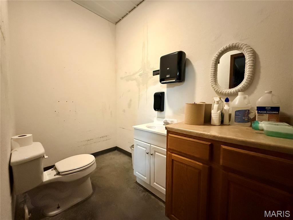 Lake Perry - Commercial Sale