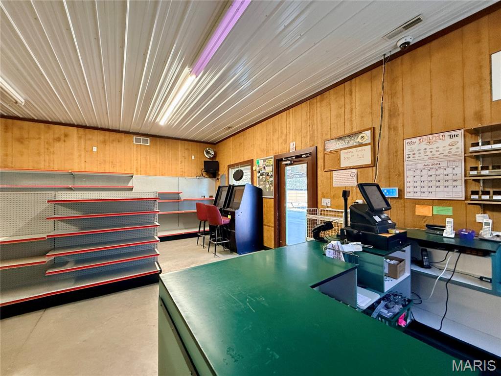 Lake Perry - Commercial Sale