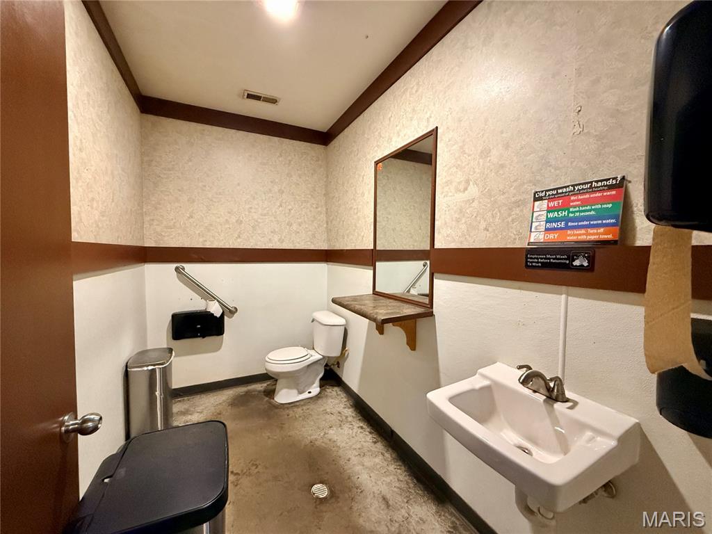 Lake Perry - Commercial Sale