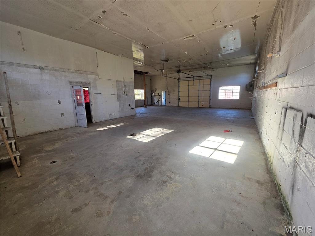 n/a - Commercial Sale