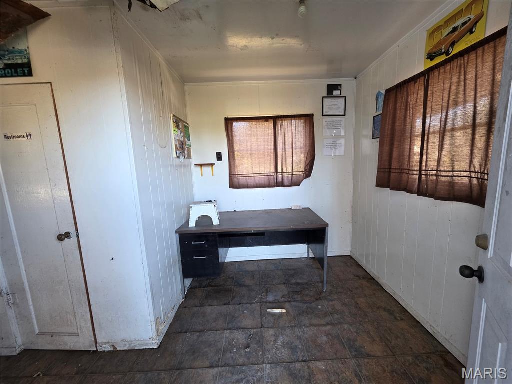 n/a - Commercial Sale