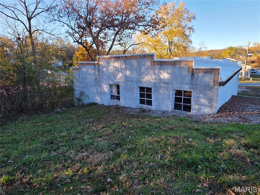 n/a - Commercial Sale