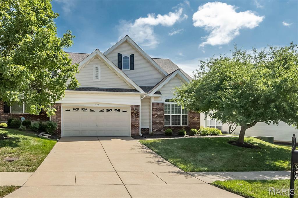 623 Bluffs View Court