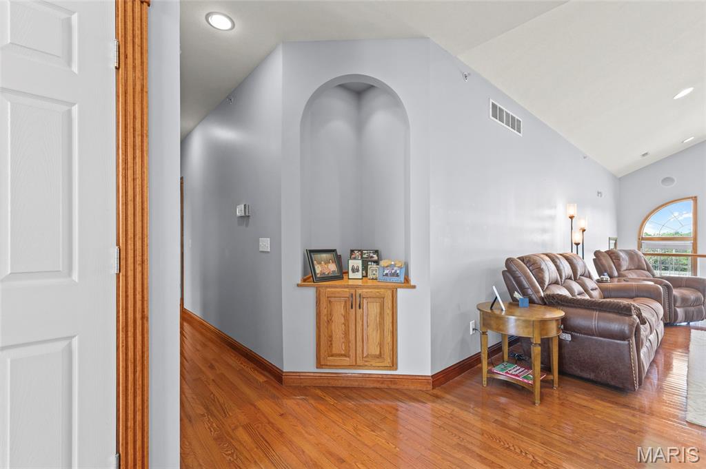 Victoria Xing - Residential