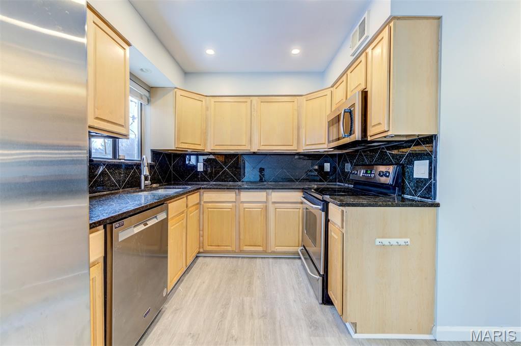 Driftwood Place Condo - Residential