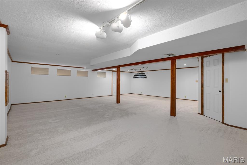 Royal Acres Place - Residential