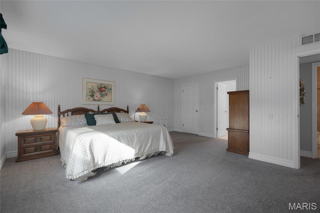 Royal Acres Place - Residential