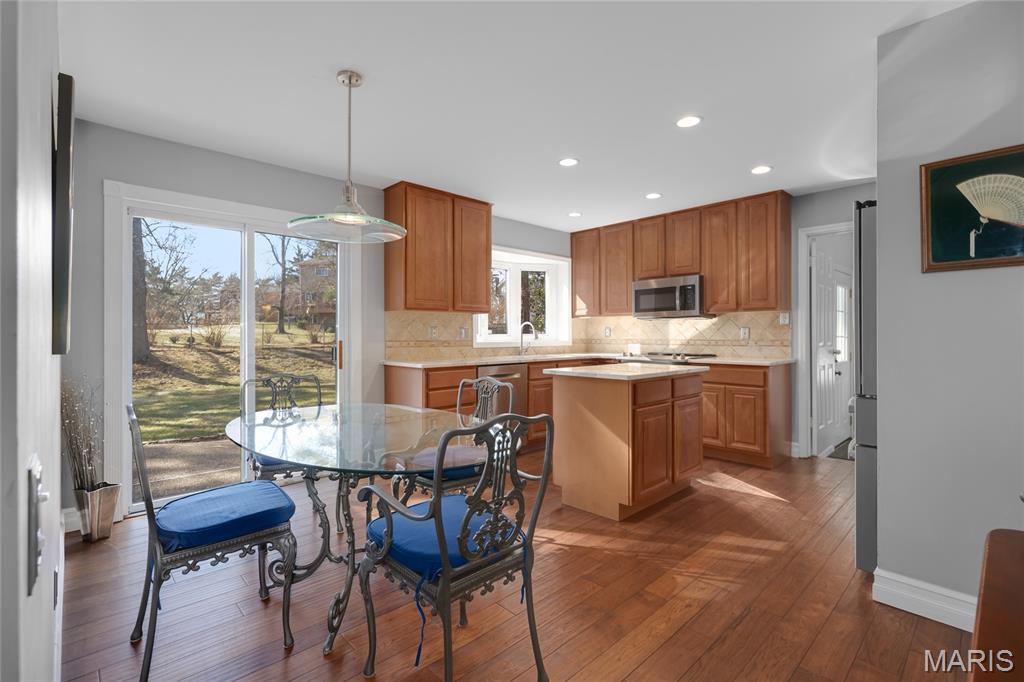 Royal Acres Place - Residential