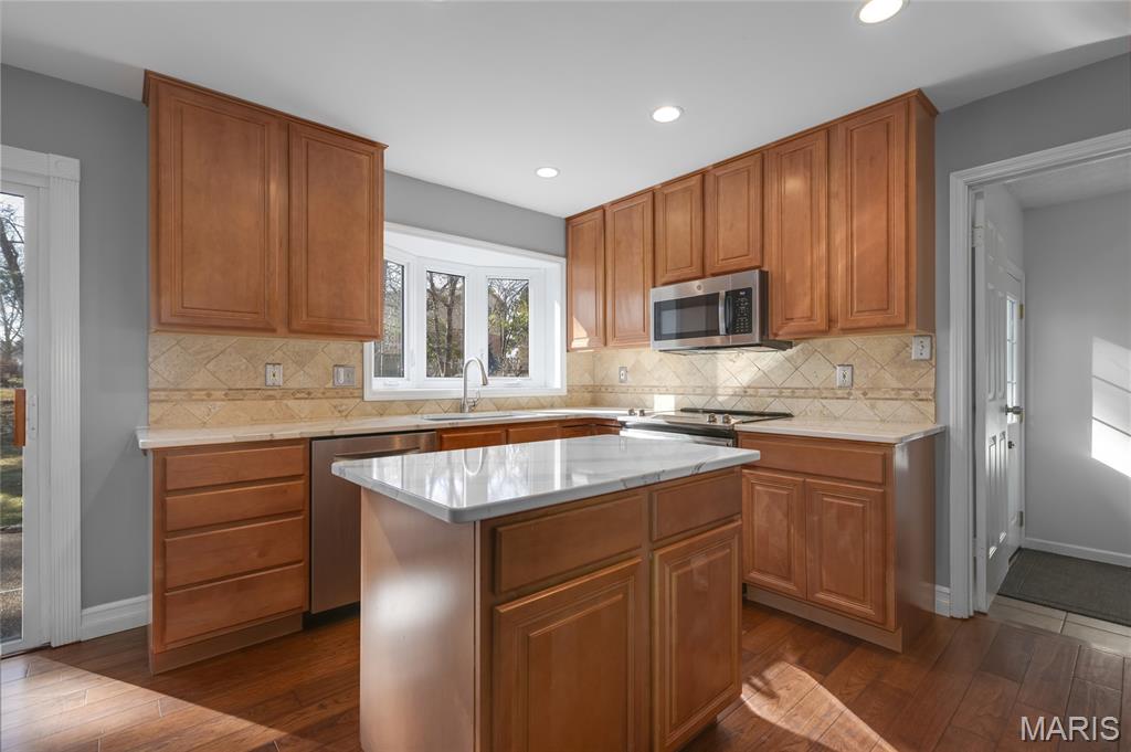 Royal Acres Place - Residential