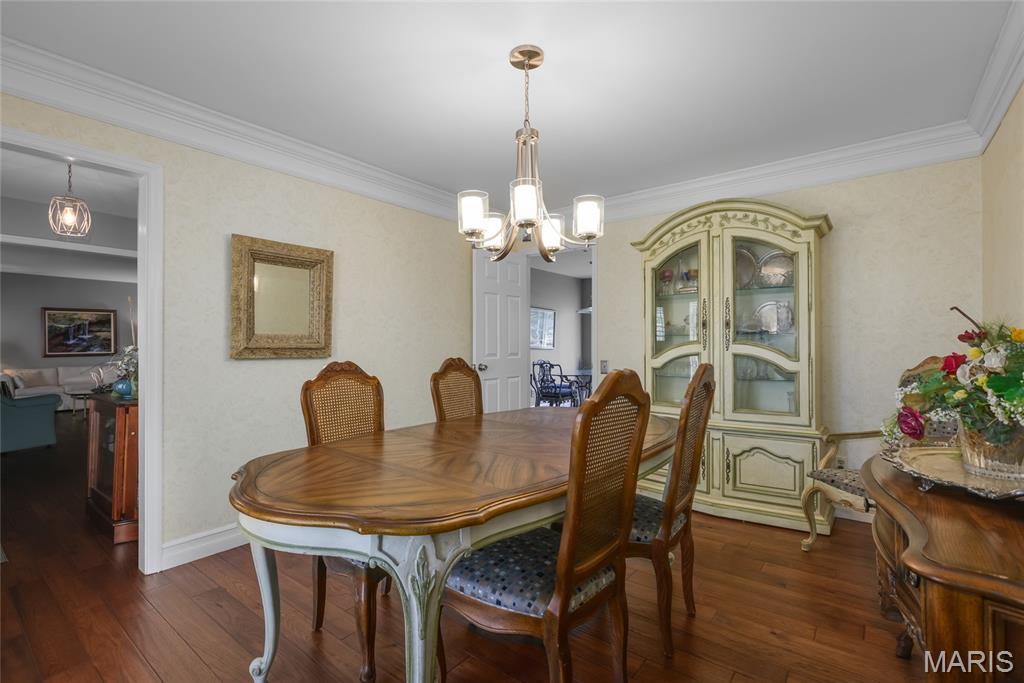 Royal Acres Place - Residential