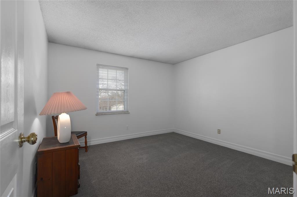 Royal Acres Place - Residential