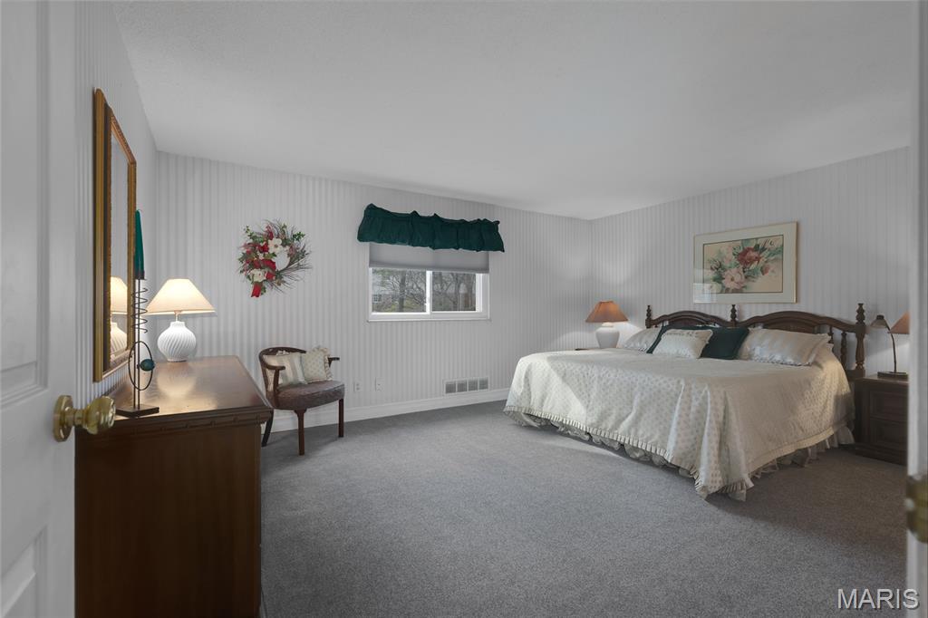 Royal Acres Place - Residential