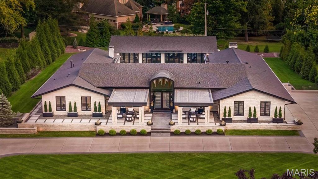 522 Tregaron Place