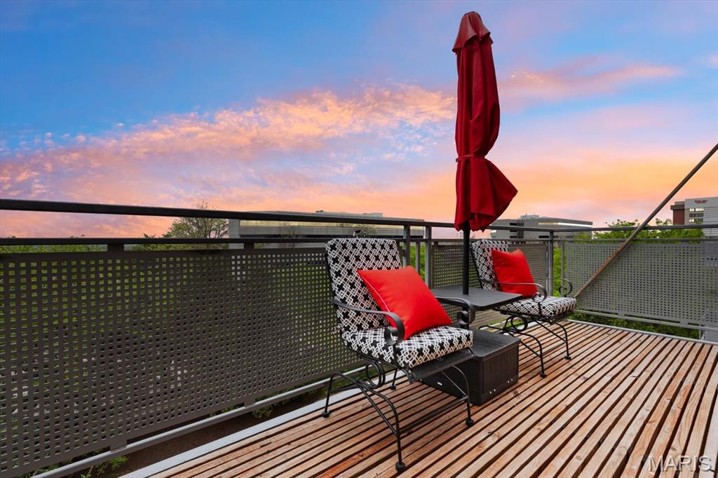 Summit Lofts A Condo The - Residential