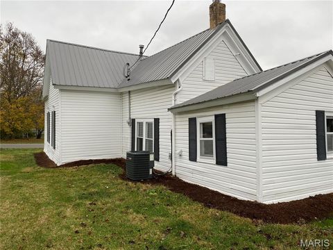 Tiny photo for 210 S Court Street, Bowling Green, MO 63334 (MLS # 25066786)