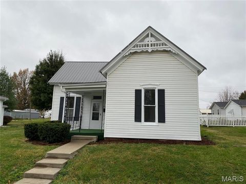 Tiny photo for 210 S Court Street, Bowling Green, MO 63334 (MLS # 25066786)