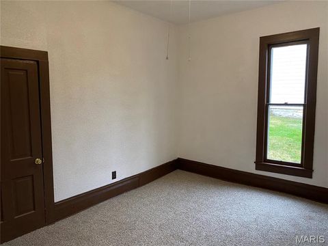 Tiny photo for 210 S Court Street, Bowling Green, MO 63334 (MLS # 25066786)