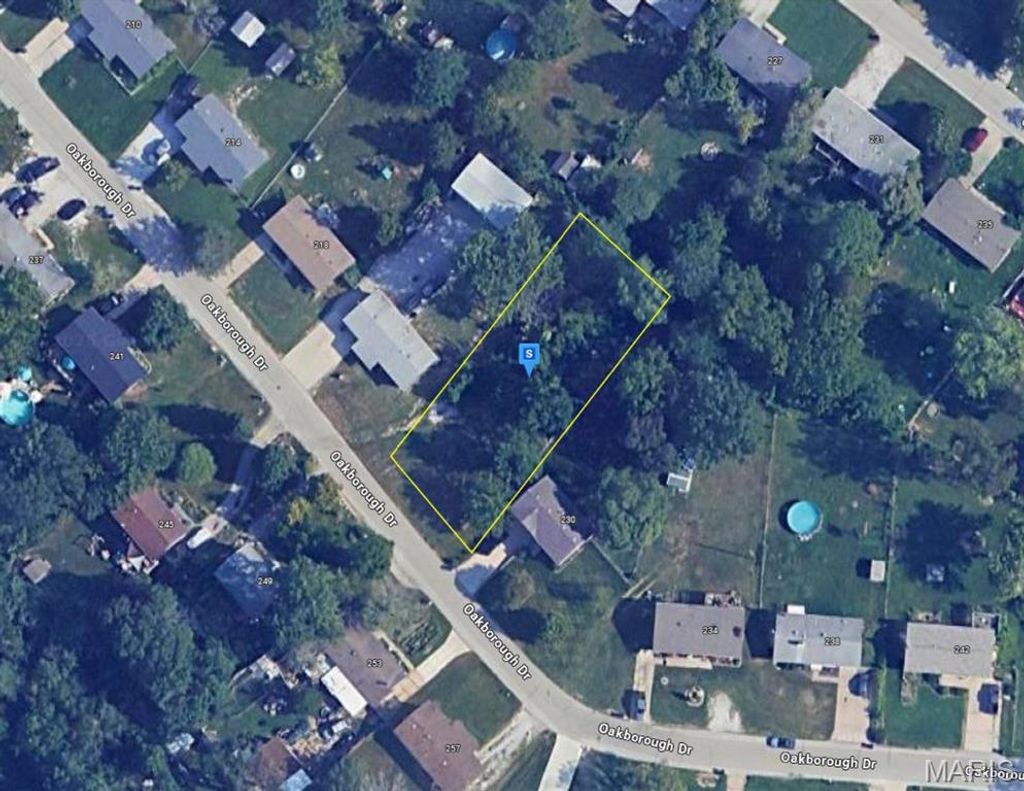 Photo of 228 Oakborough Drive, Lake Saint Louis, MO 63367 (MLS # 26024179)