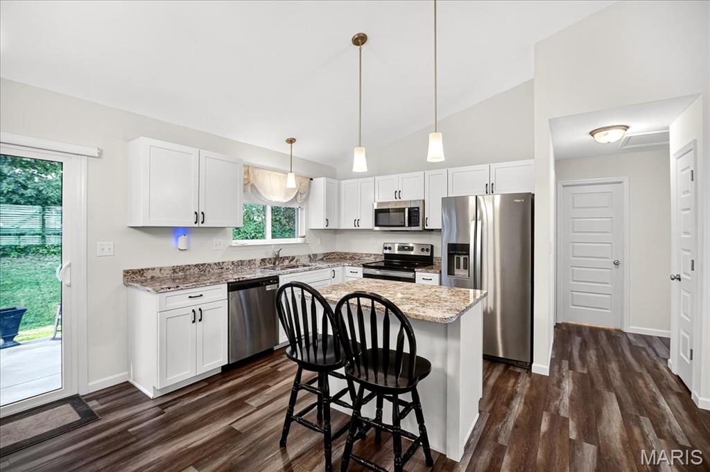 Majestic Lakes - Residential