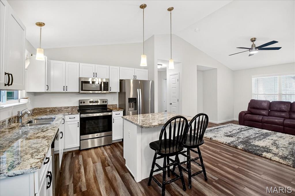 Majestic Lakes - Residential