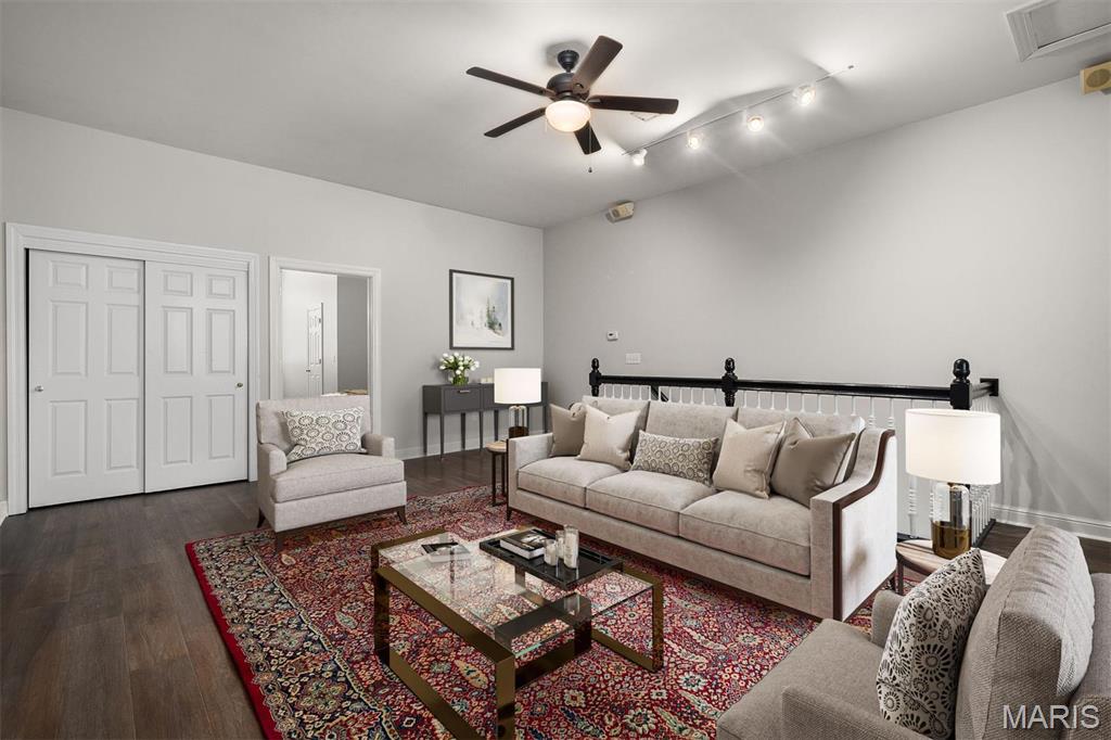 Brighton Way Twnhms A Condo - Residential