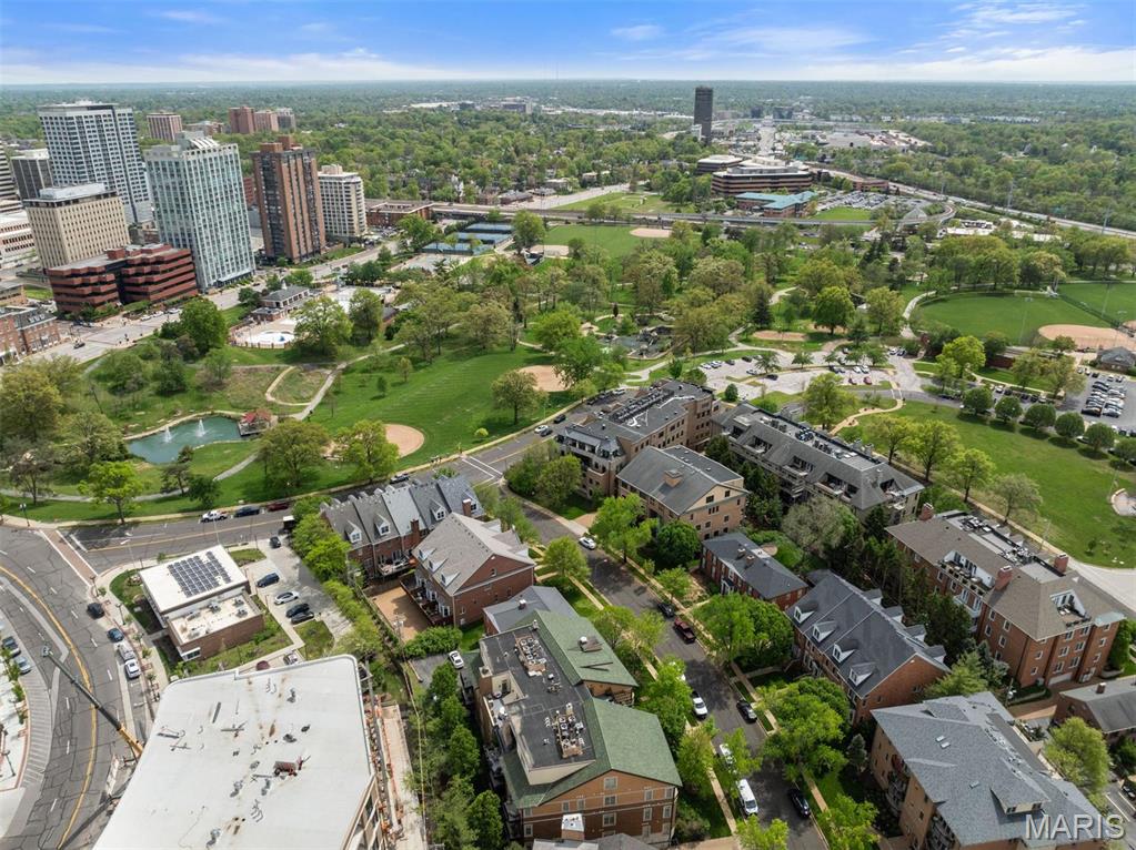 Brighton Way Twnhms A Condo - Residential