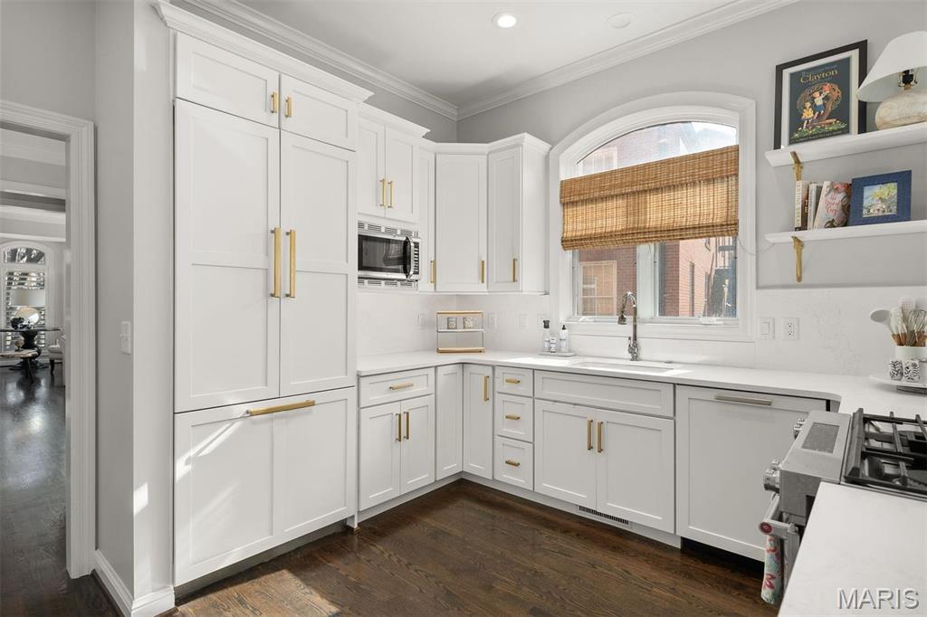 Brighton Way Twnhms A Condo - Residential