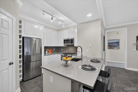 Tiny photo for 13101 Mill Crossing Court #200, Creve Coeur, MO 63141 (MLS # 26057547)