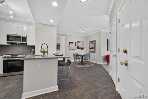 Tiny photo for 13101 Mill Crossing Court #200, Creve Coeur, MO 63141 (MLS # 26057547)