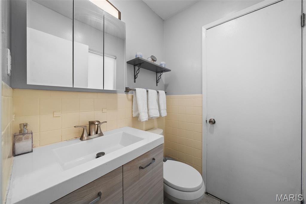 Lin-Tel Manor - Residential