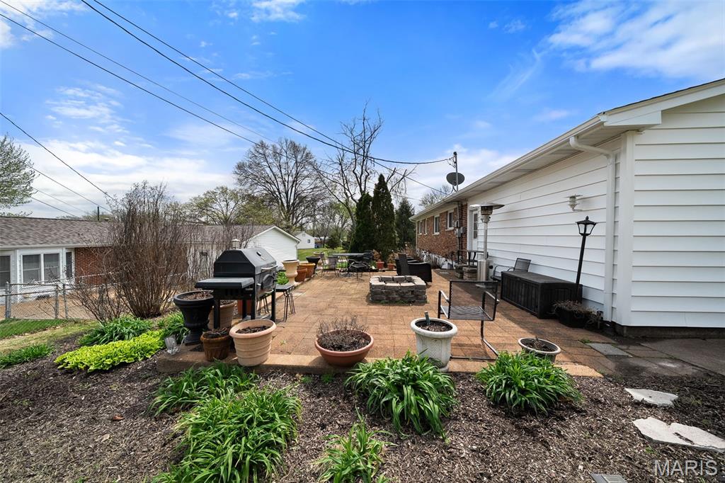 Lin-Tel Manor - Residential