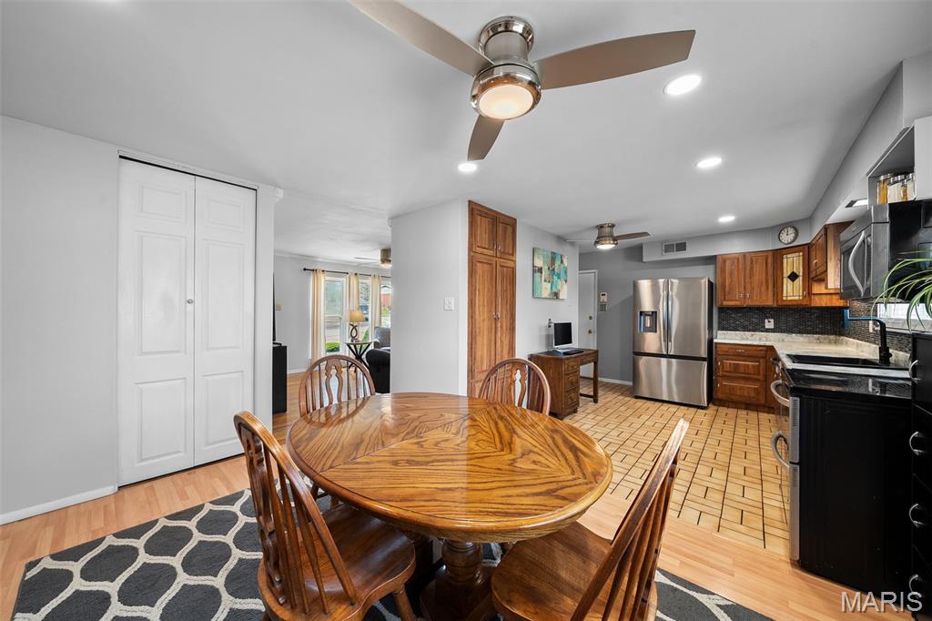 Lin-Tel Manor - Residential