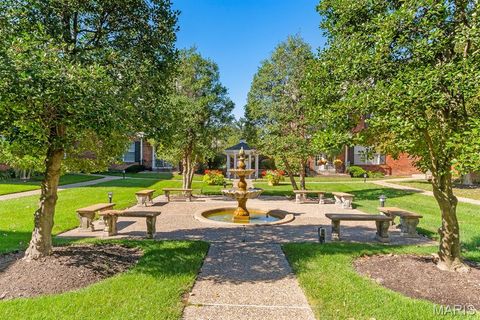 Tiny photo for 522 N Kirkwood Road #2B, Kirkwood, MO 63122 (MLS # 25066393)