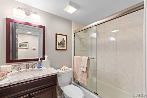 Tiny photo for 522 N Kirkwood Road #2B, Kirkwood, MO 63122 (MLS # 25066393)