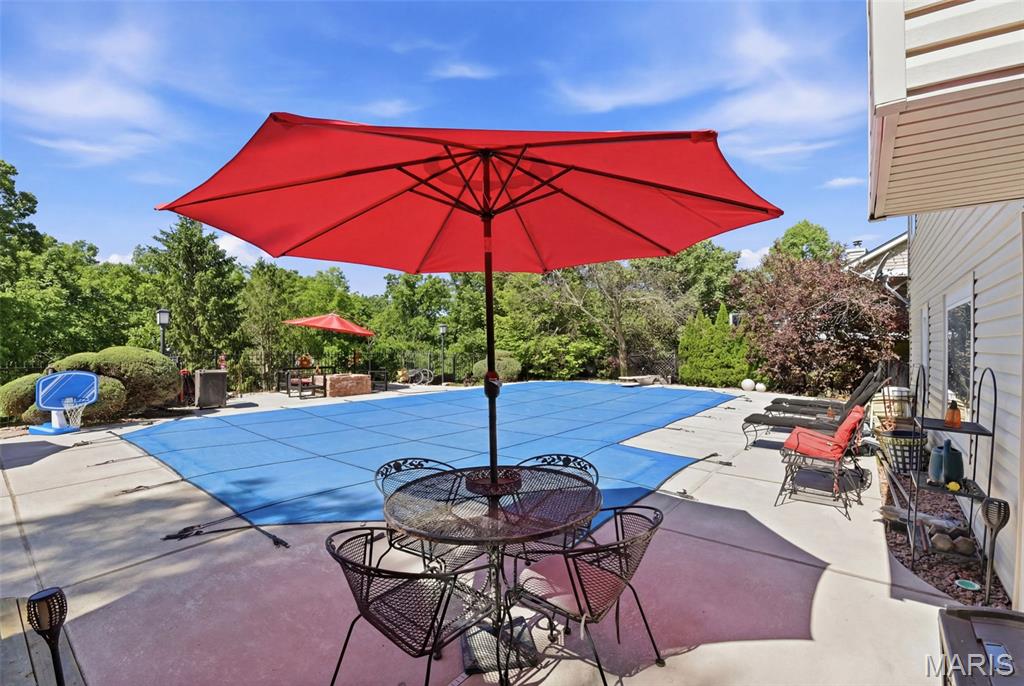 Estates At Arrowhead The - Residential