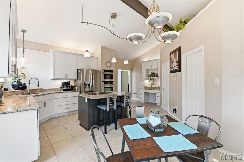 Estates At Arrowhead The - Residential