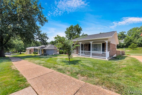 Tiny photo for 391 Crestbury Drive, Ballwin, MO 63011 (MLS # 26049882)