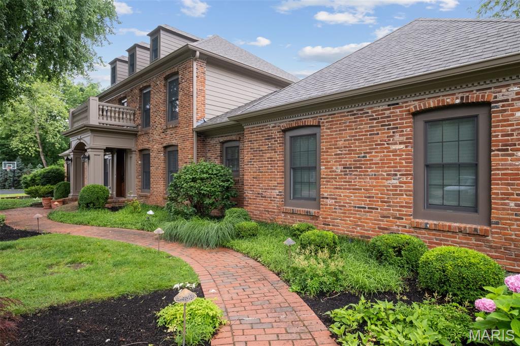 9 Arlington Oaks Court